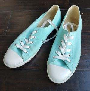 Converse ballet very low flats sneakers. Like new